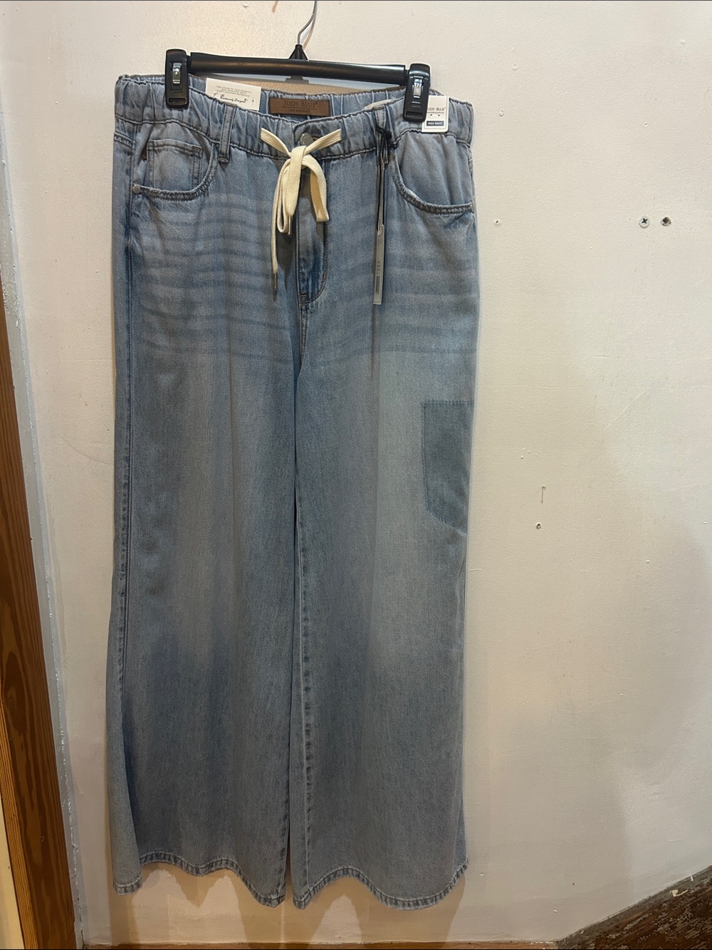 Judy Blue Light Wash Relaxed Wide-Leg Drawstring Palazzo Style Jeans
